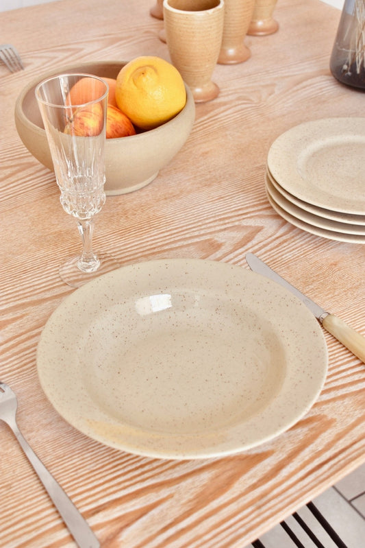 Couple d'assiettes creuses beige mouchetées « POIVRE BLANC » - La Recyclerie LS